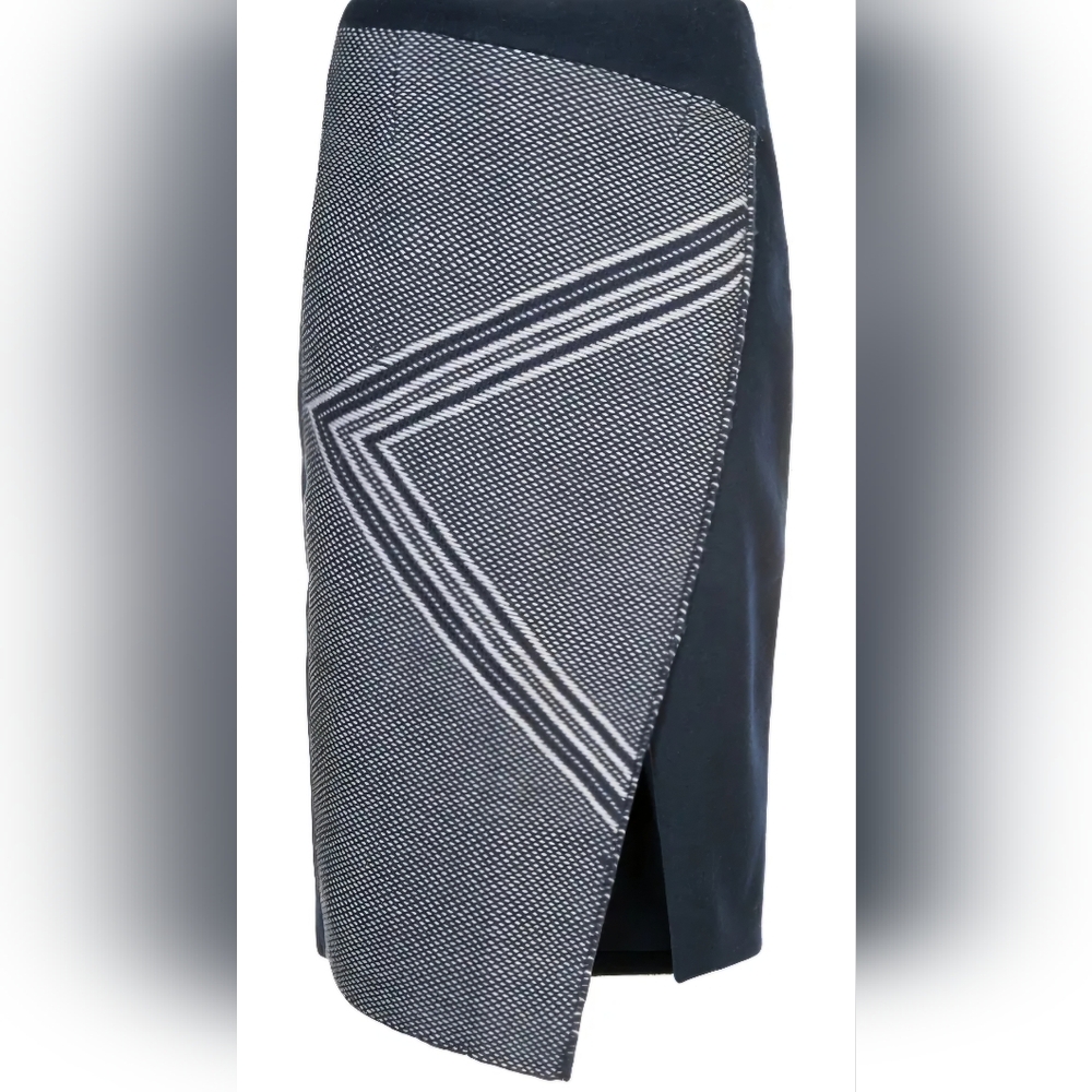 VOZ Arrow Wrap Pencil Skirt Size 2